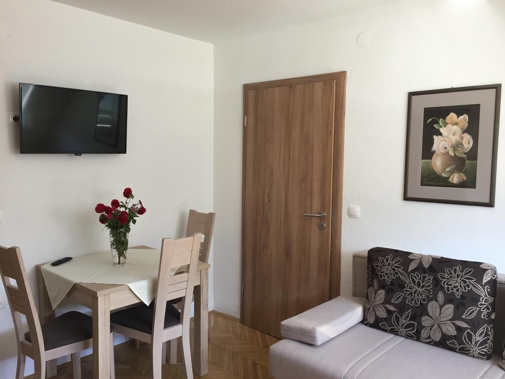 Apartmaji In Sobe Tina Kranjska Gora Exterior photo